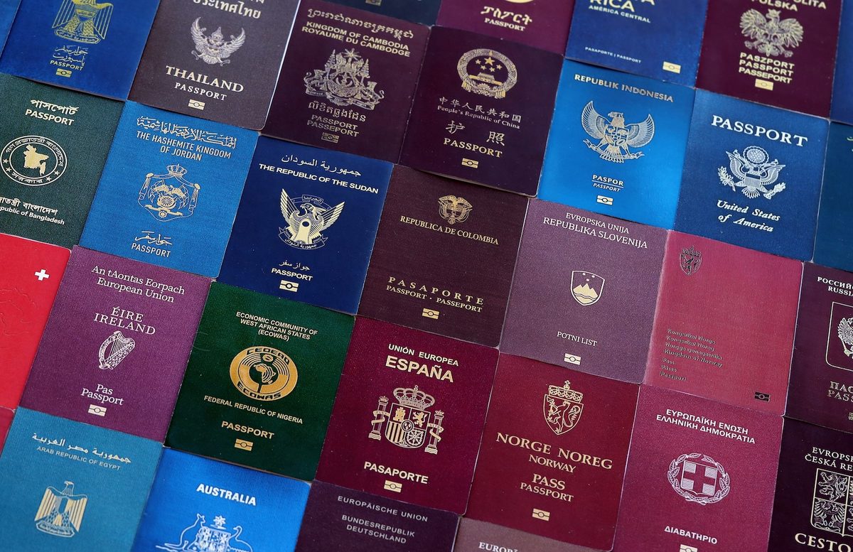 Ausweis & Reisepass übersetzen lassen – beglaubigte Übersetzung von Ausweis & Reisepass durch Übersetzer für Deutsch, Englisch und 75 weitere Sprachen